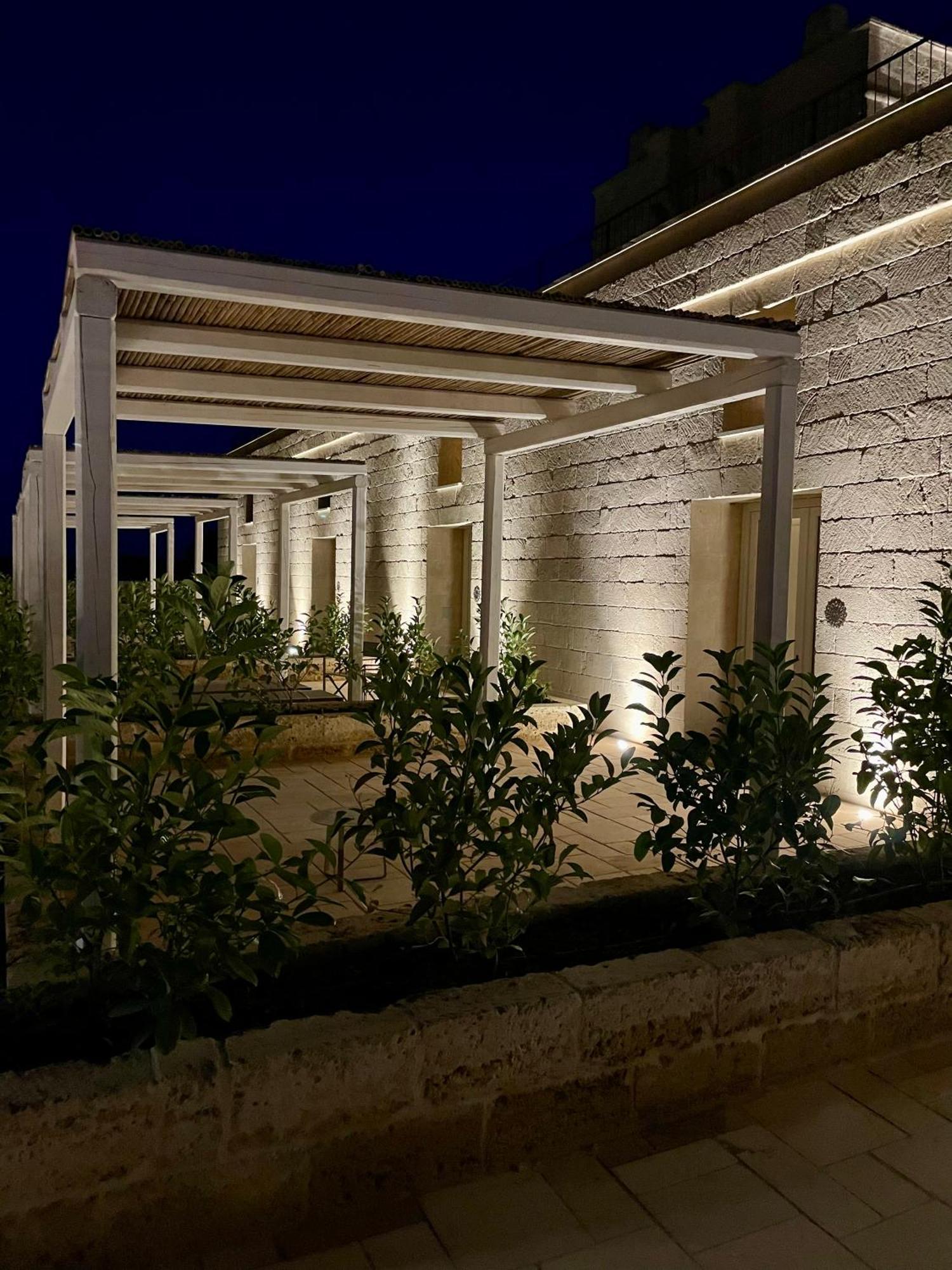 Masseria Donna Menga - The Leading Hotels Of The World Torre Lapillo Exterior photo