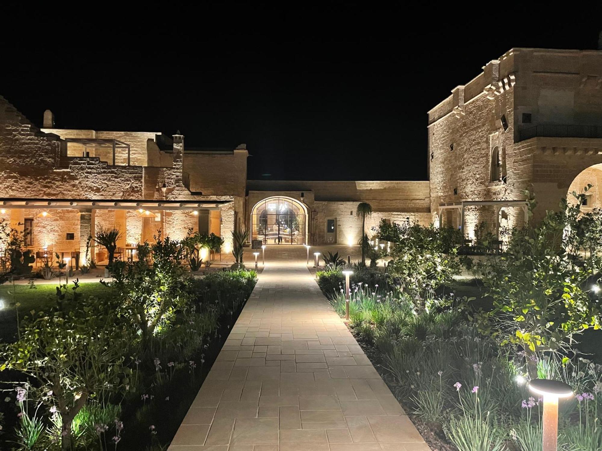 Masseria Donna Menga - The Leading Hotels Of The World Torre Lapillo Exterior photo