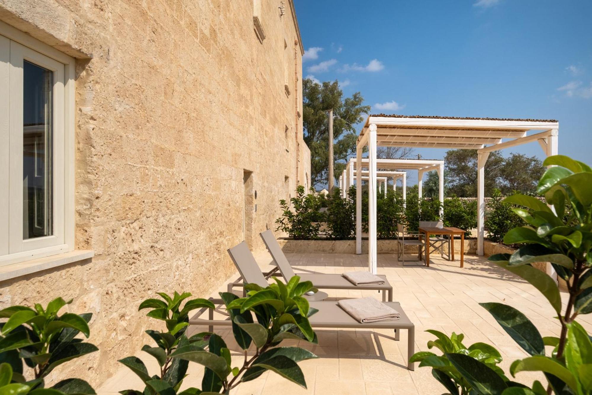 Masseria Donna Menga - The Leading Hotels Of The World Torre Lapillo Exterior photo