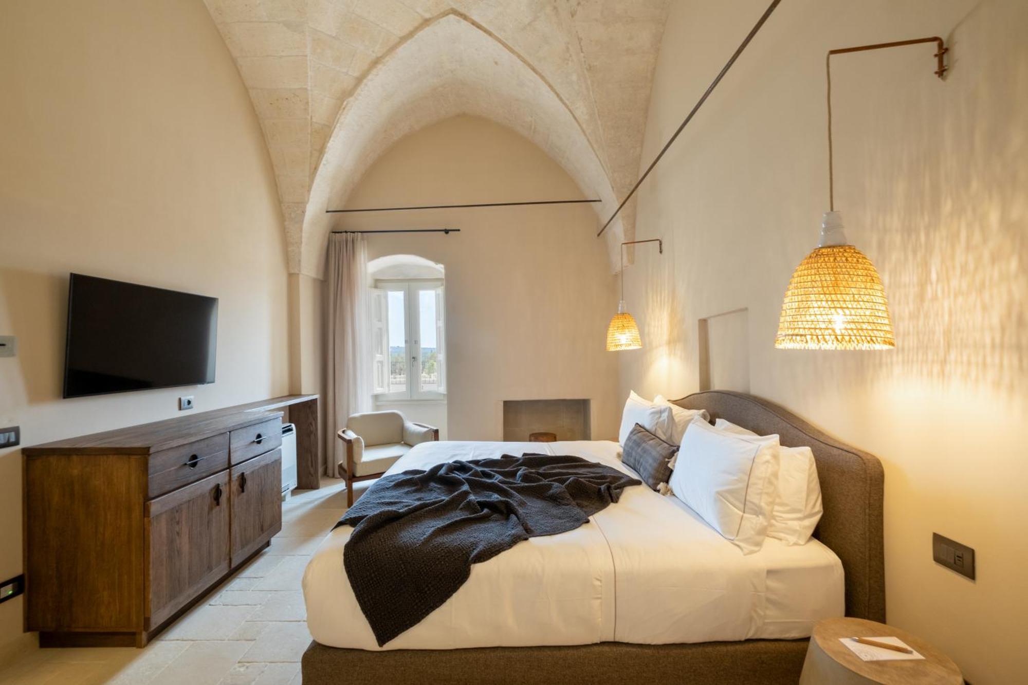 Masseria Donna Menga - The Leading Hotels Of The World Torre Lapillo Exterior photo