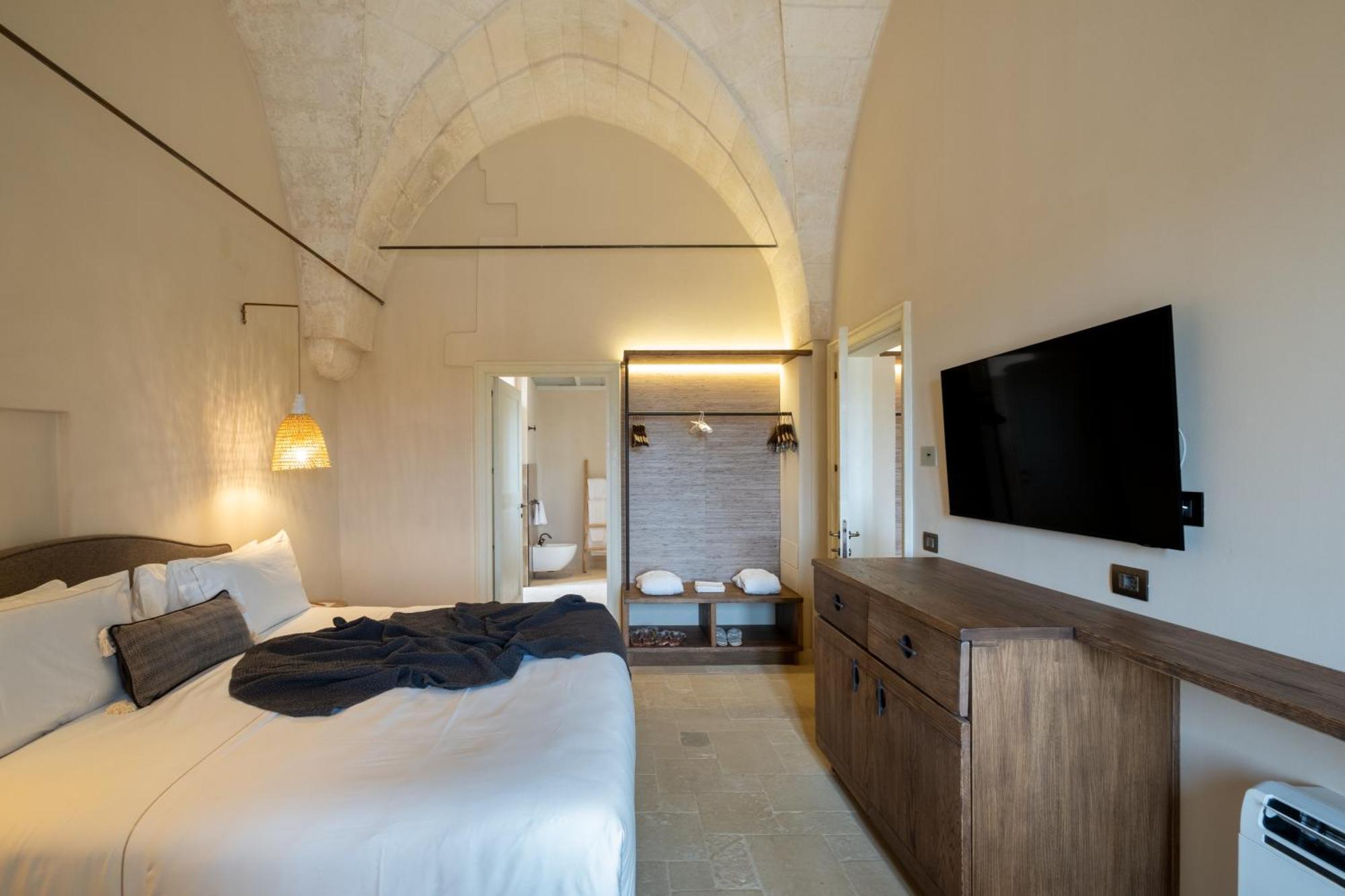 Masseria Donna Menga - The Leading Hotels Of The World Torre Lapillo Exterior photo