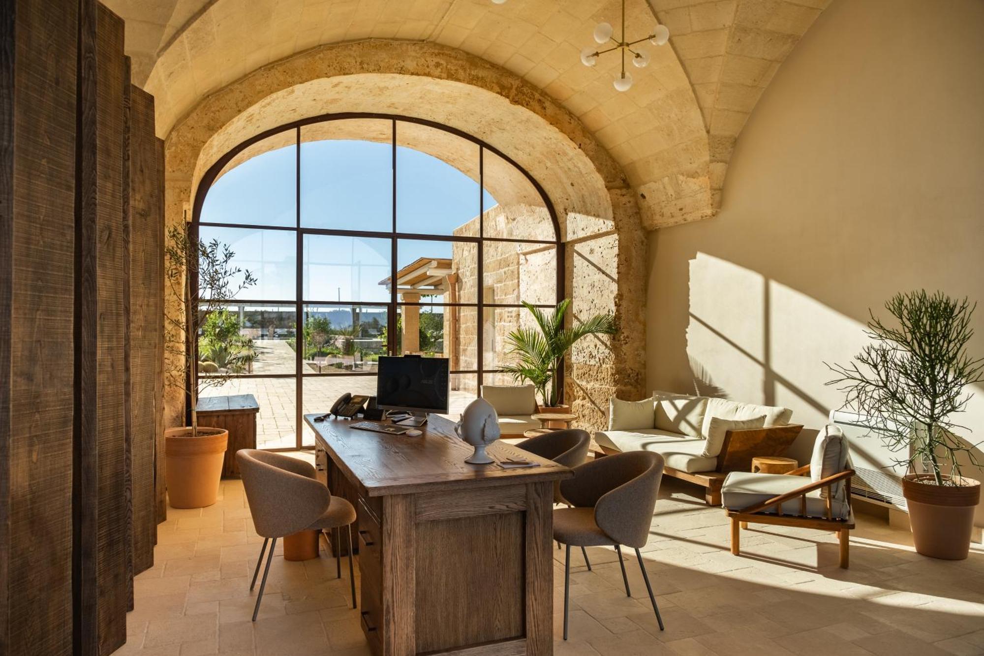 Masseria Donna Menga - The Leading Hotels Of The World Torre Lapillo Exterior photo