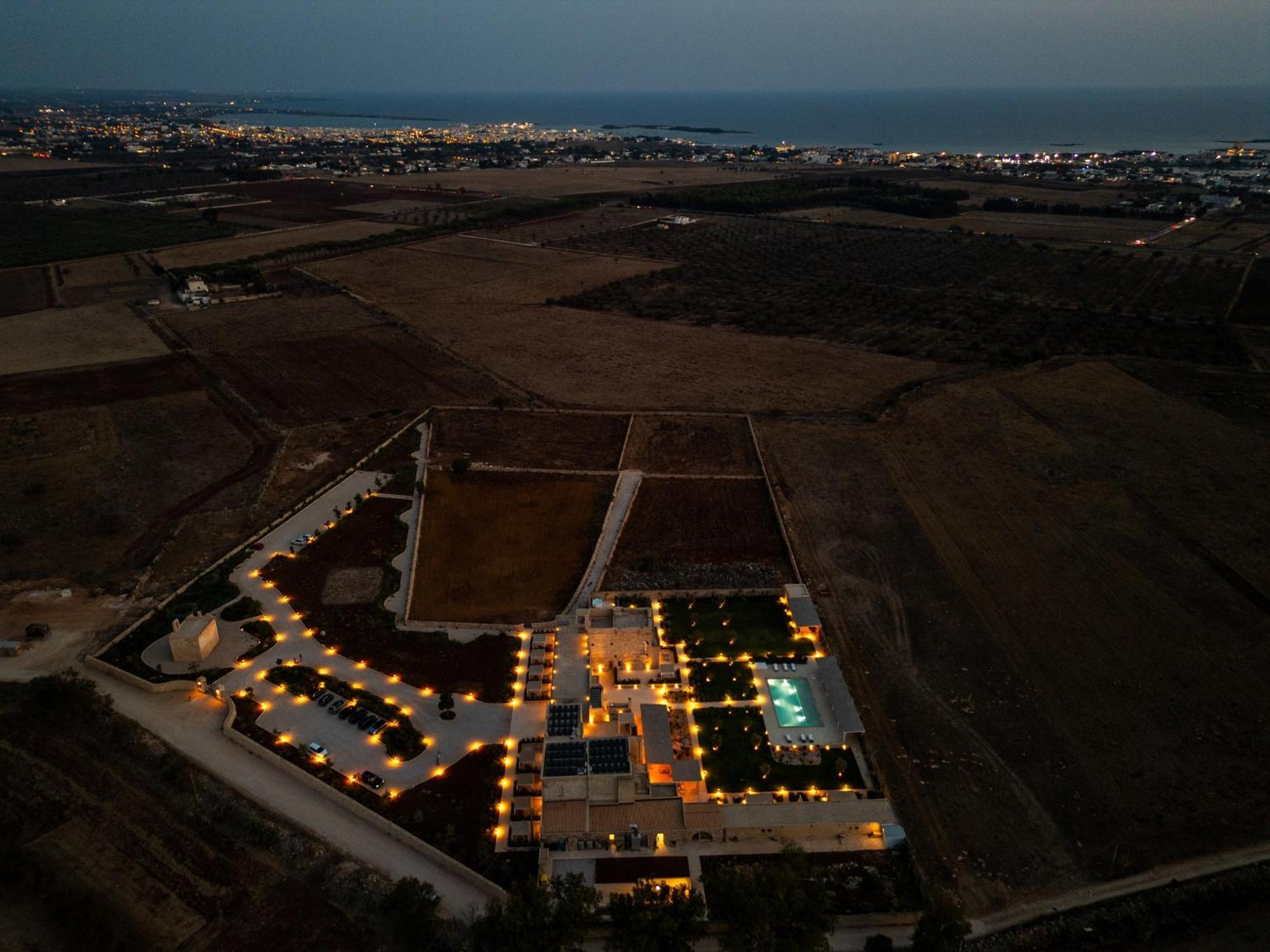Masseria Donna Menga - The Leading Hotels Of The World Torre Lapillo Exterior photo